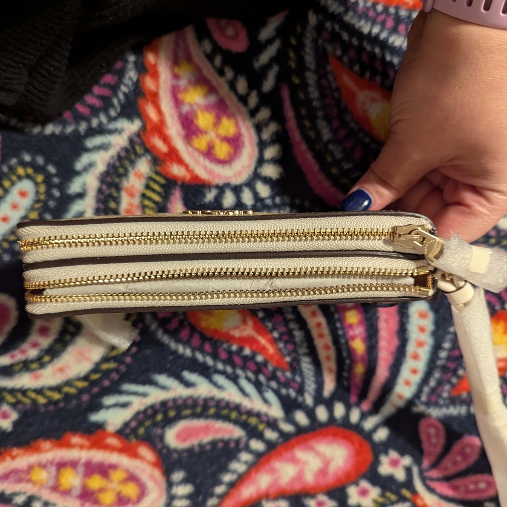 Coach NWT Cream Double Zip Wristlet - Picture 5 of 11